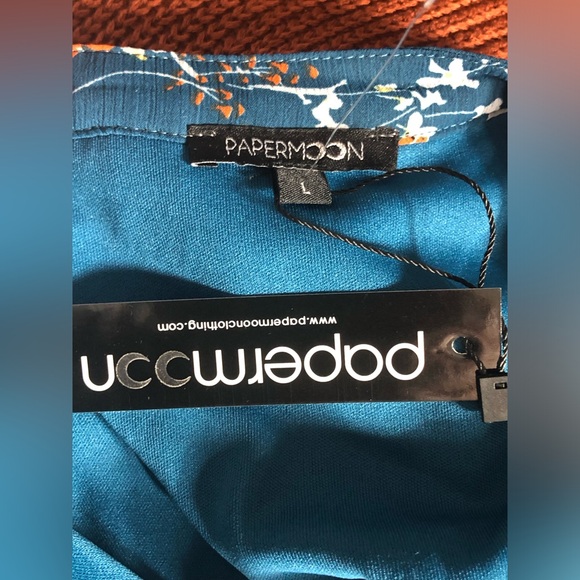 NWT Papermoon Annie Split Neck Blue Floral Blouse - Size L - Picture 3 of 4